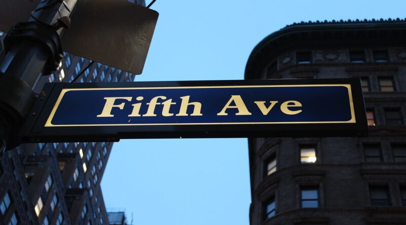 Fifth Ave Sign